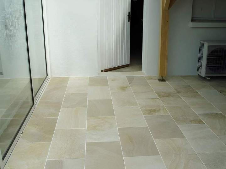 Travaux de dallage en pierre Bourges