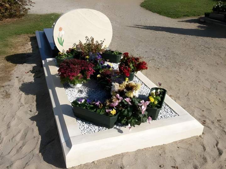 Des monuments funéraires dignes du défunt